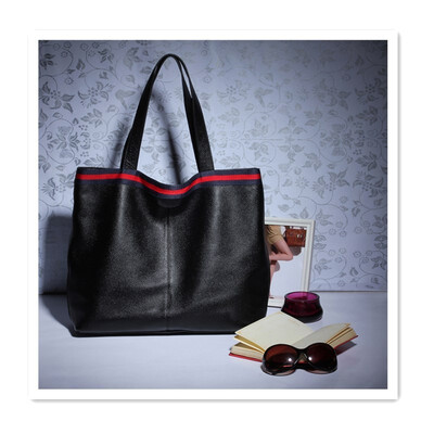 

2018 autumn&winter new leather handbags computer briefcase Korean version of Europe&the United States simple hand luggage shoulder bag leather bag