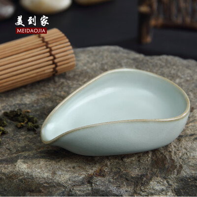 

Ru Kiln Celadon Cha He Tea Presentation Vessel For Loose Tea