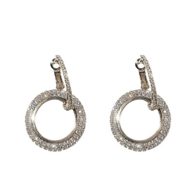 

Women Fashionable Crystal Earring Elegance Retro Ear Pendants Chic Graceful Lady of Quality Blinking Eardrop