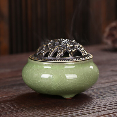 

Ceramic Ice Crack Porcelain Aromatherapy Diffuser Sandalwood Censer With Copper Cover For Buddhist Relax Porcelain Incense Burner