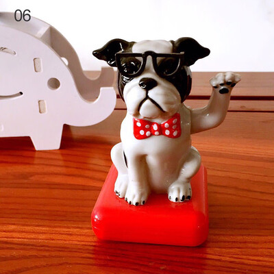 

​1pcs Cute Car Ornament ABS Solar Powered Shaking Swing Head Dog Lovely cartoon dog design Automobile Decoration Dashboard Toys
