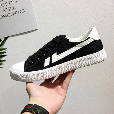 

white shoes canvas shoes student sneakers