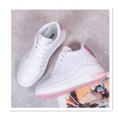 

2018 autumn new small white shoes female Korean version of casual shoes wild thick bottom breathable student single shoes increase