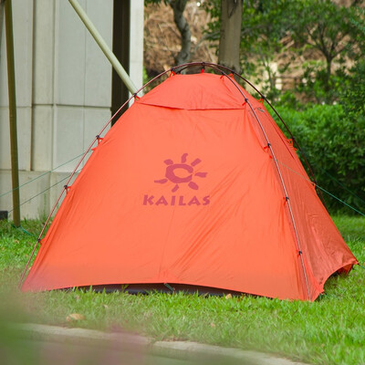 

1-2 Person Oudoor Ultralight Camping Tent 3 Season Professional Double layer Water Resistant Foldable Polyester Camping Tent