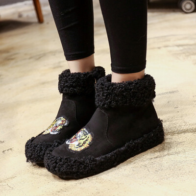 

Plush boots girls plus velvet embroidery wild thick Martin boots peas cotton shoes 2017 winter students keep warm