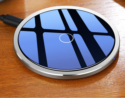 

Portable mobile phone wireless charger aluminum alloy disc 10W high power security Intelligent power off Crafts gift QI standard