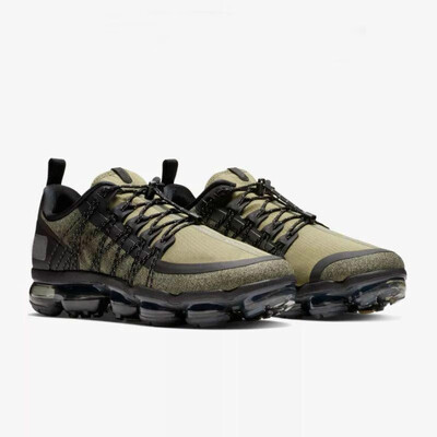 

2018 New Run UTILITY running shoes for men triple white black Olive Burgundy Crush designer mens trainers sports sneakers