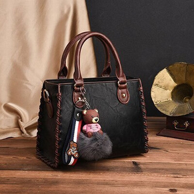 

Women Leather Handbags 2019 Luxury Lady Handbag Designer Women messenger crossbody Tote Bags With Bear&Fur ball bolsos mujer