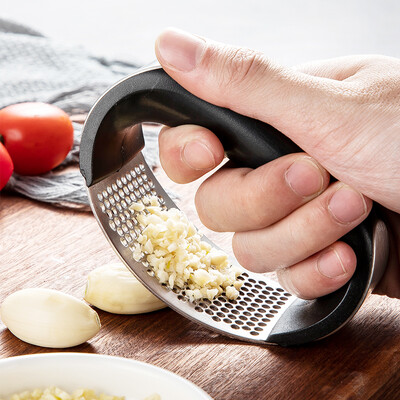 

American kitchen maxcook garlic garlic 304 stainless steel hand-held garlic garlic garlic household garlic garlic MCPJ907