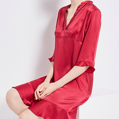 

Boowishy Deep V Lotus Leaf Edge Silk Sleeping Skirt