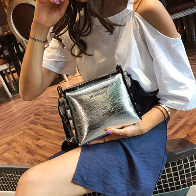 

Tailored Women One-shoulder Portable Messenger Bag Patent Leather Bright Burst Crack