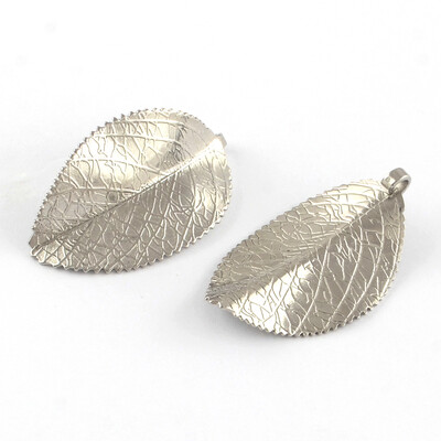 

304 Stainless Steel Leaf Pendants Stainless Steel Color 28x175x1mm Hole 3mm