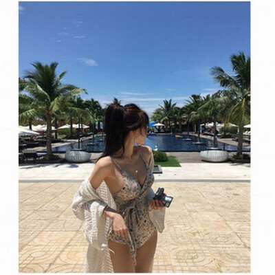 

Sleek minimalist high-elastic slim slimming solid color off-shoulder one-piece swimsuit bikini