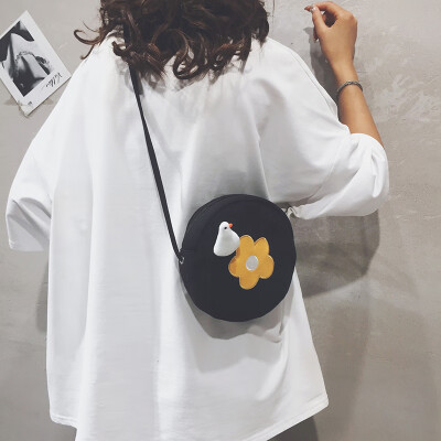 

Small fresh Sen bag female 2019 new ins Harajuku literary canvas shoulder Messenger bag flower small round bag