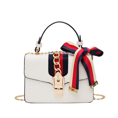 

2019 new bags handbags trend printing diagonal mobile phone bag small bag Guangzhou female bag female Korean version of personality