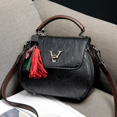 

New summer small bag female 2019 new female bag shoulder Messenger bag leather fashion retro bag ins super fire