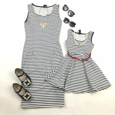 

Women Girl Mother Daughter Family Matching Dresses Summer Floral Sleeveless Dress Clothes Outfit