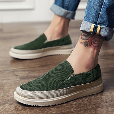 

In summer 2019 the new canvas leisure trend is a step on the old Beijing cloth shoes with the autumn lazy bean tide shoes