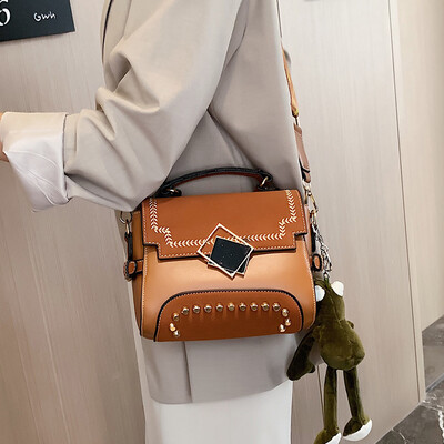 

New small bag female 2019 new wave Korean version of the wild handbag shoulder Messenger bag ins super fire small square bag
