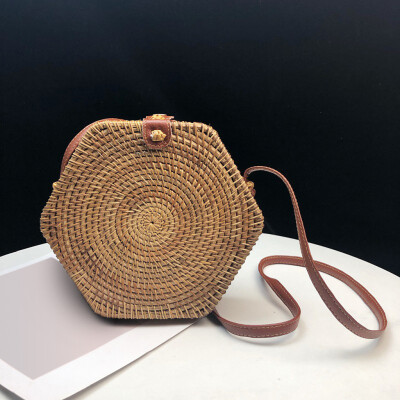 

Tailored Square Handwoven Round Retro Shell Rattan Straw Beach Bag Crossbody