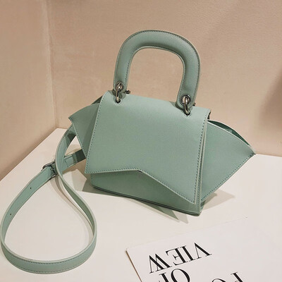 

Hong Kong style smiling face hand-held small bag woman 2019 new early spring wing bag advanced moisture single shoulder oblique sa