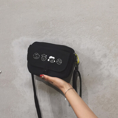 

Cartoon small bag female 2019 new cute Snoopy canvas bag ins Japanese girl slung shoulder bag tide