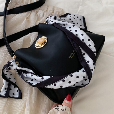 

Women 2019 spring&summer new tide Korean foreign silk scarves shoulder bag fashion Joker slung bucket bag