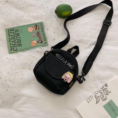 

2019 new casual simple versatile shoulder bag female cartoon cute canvas bag fashion personality letter Messenger bag