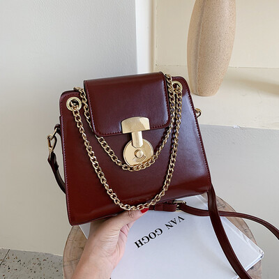 

Chic small bag network celebrity gas chain womens bag new 2019 simple small square bag popular single shoulder bag oblique satche