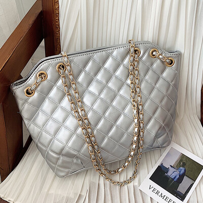 

Small breeze large capacity bag women 2019 new Korean version of Joker shoulder slung fashion diamond chain bag