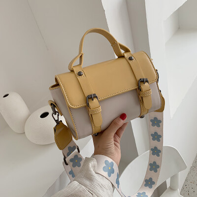 

French small bag female 2019 new fashion hit color handbag wild broadband shoulder slung Boston bag