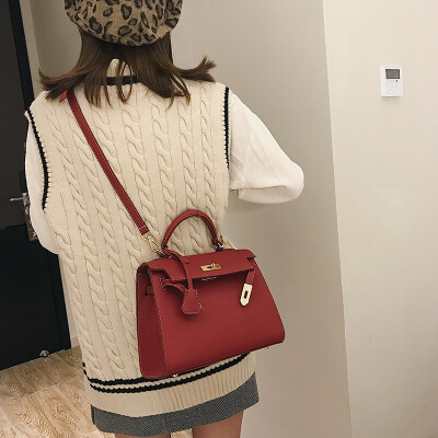 

Qiao Bani 2018 new European&American style fashion street shooting draw with lock Kelly bag hand shoulder shoulder diagonal PU handbag