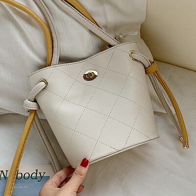 

The new woman 2019 summer new style feels ringge bucket bag fashion one shoulder bag slanted small bag