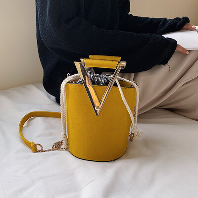 

Small bag female 2019 new Korean version of the mobile wild scrub shoulder bag fashion foreign gas chain slung bucket bag