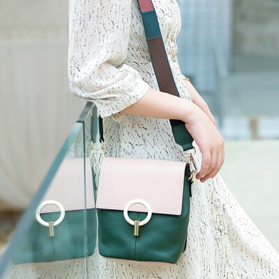 

Fashion Joker leather womens bag personality color bucket bag shoulder slung net red womens bag