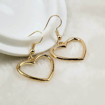 

E096 New Arrival Hollow Love Heart Hoop Earrings For Girls&Women Korean Style Gold Color Peach Heart Loop Earrings Selling