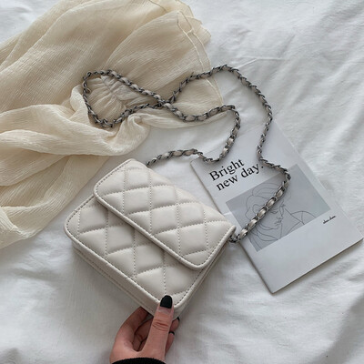 

New small fragrance bag female 2019 new wave Korean version of the wild single shoulder slung fashion rhombic chain small square bag