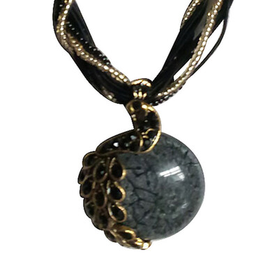 

Bohemian Women Rhinestone Inlaid Peacock Round Faux Opal Pendant Necklace Gift