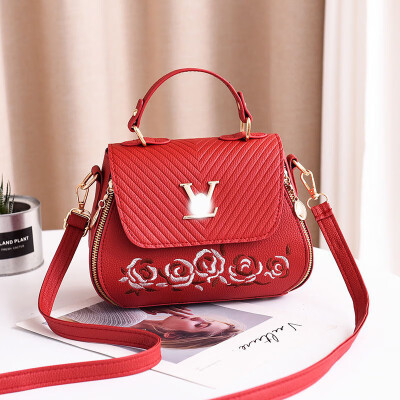 

Female bag 2019 new bag female Korean version of the stereotype embroidery fashion handbags Messenger shoulder bag