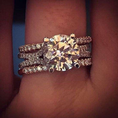 

Round Zircon Flower Ring Simple Fashion Vaccination Lady Engagement Ring