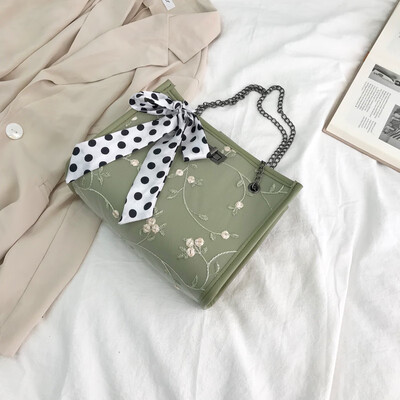 

Fashion wild bow shoulder bag female Sen chain messenger bag 2019 new simple embroidery small square bag