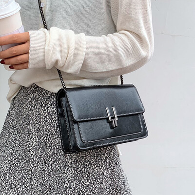 

Ins super fire bag female 2019 new wave Korean version of the wild single shoulder Messenger bag Hong Kong style retro chain small square bag