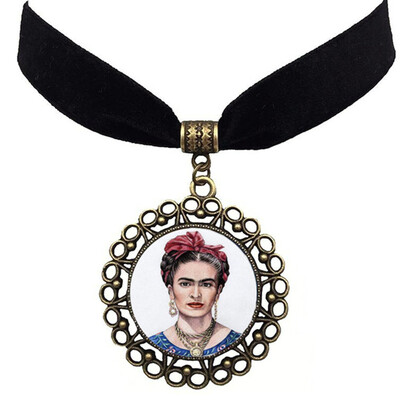 

Fri-da Kah-lo Gemstone Necklace Velvet Self Portrait Pattern Woman Jewelry Art Pendant