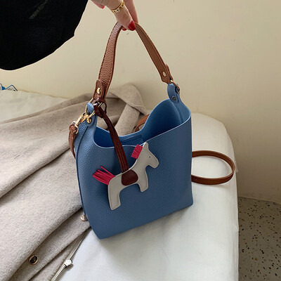 

Small bag handbags new Korean version of the wild Messenger bag shoulders hit color portable bucket bag tide