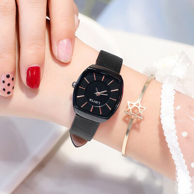 

British niche retro watch female student simple art ins wind lady Sen small black table