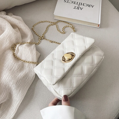 

New small bag female 2019 new Korean version of the ocean chain small square bag fashion wild rhombic shoulder Messenger bag