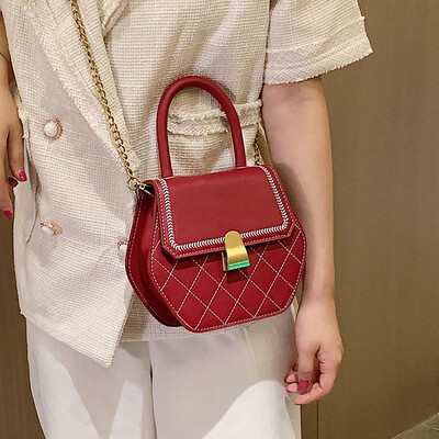 

Senior sense French niche bag female bag 2019 new fashion handbag summer small fresh embroidery thread Messenger bag
