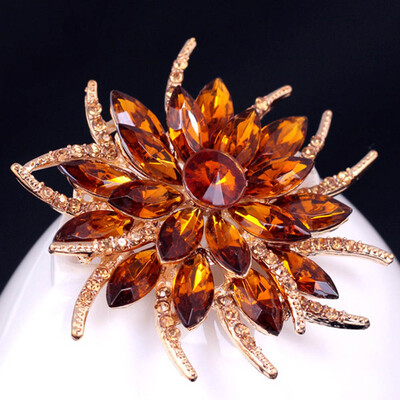 

Delicate Rhinestone Large Flower Brooch Pin For Women Wedding Bridal Scarf