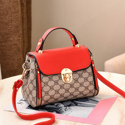 

On the new little womens bag Xia Chao Korean version of Joker handbag shoulder Messenger bag ins small square bag