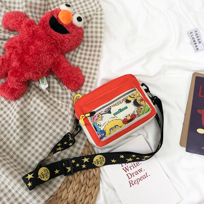 

Qiao Bani 2019 new Korean ulzzang fashion printing canvas anime small square bag shoulder diagonal female bag